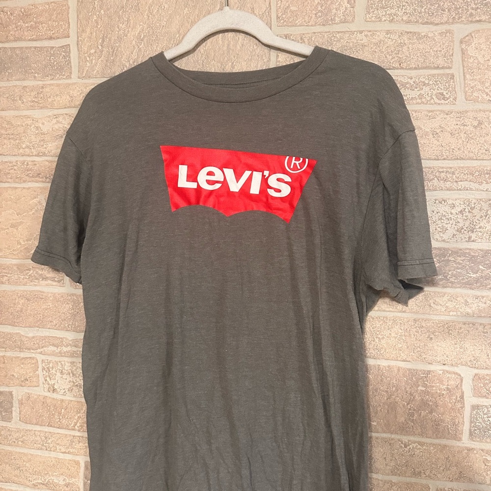 Levi's Charcoal T-Shirt with Red Logo